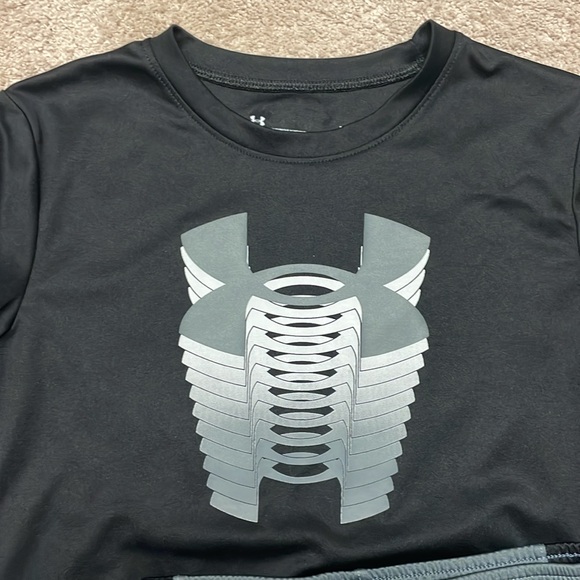 UNDER ARMOUR MATCHING SET - Picture 3 of 7